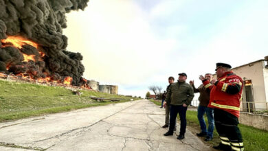 Tanklager auf der Krim nach Drohnenangriff in Flammen