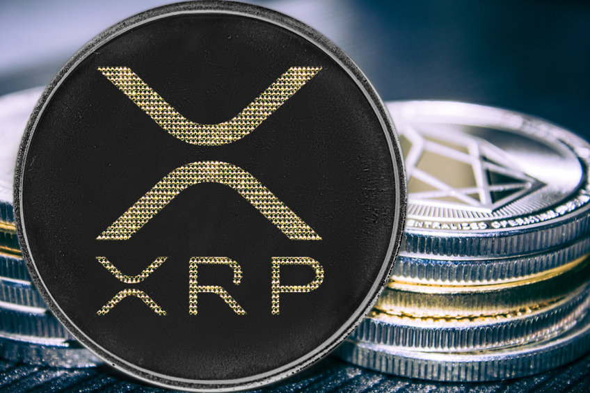 XRP/USD verschenkte die Hälfte der Gewinne von 2023.  Ein rückläufiger Kanal deutet auf weitere Schwäche hin.