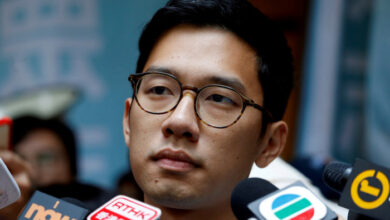 Die Polizei von Hongkong nimmt die Verwandten eines im Exil lebenden Aktivisten fest