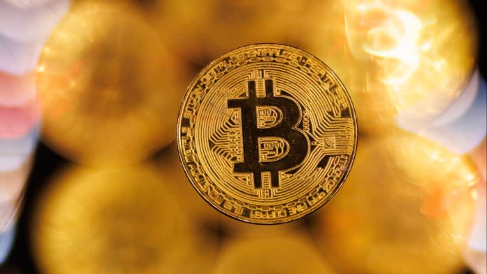 Der Bitcoin-Preis steigt und die Volumina nehmen zu, als lang erwartete ETFs auf den Markt kommen