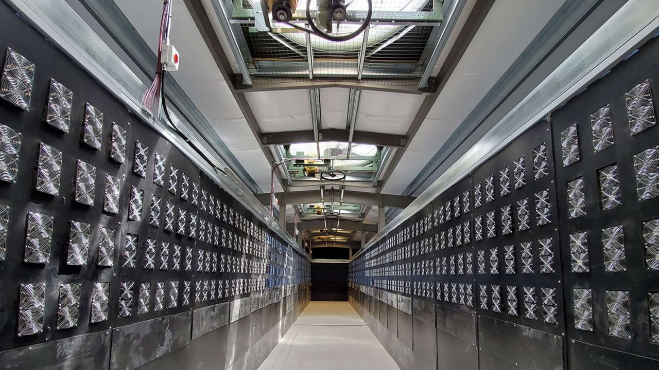 Iris Energy Boosts Bitcoin Mining Capacity to 6 EH/s, Eyes 20 EH/s Milestone by H2 2024