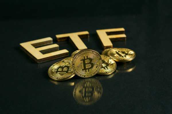 Wird die SEC Bitcoin-ETFs ablehnen?  – Der Marktstimmungsindex gibt Hinweise