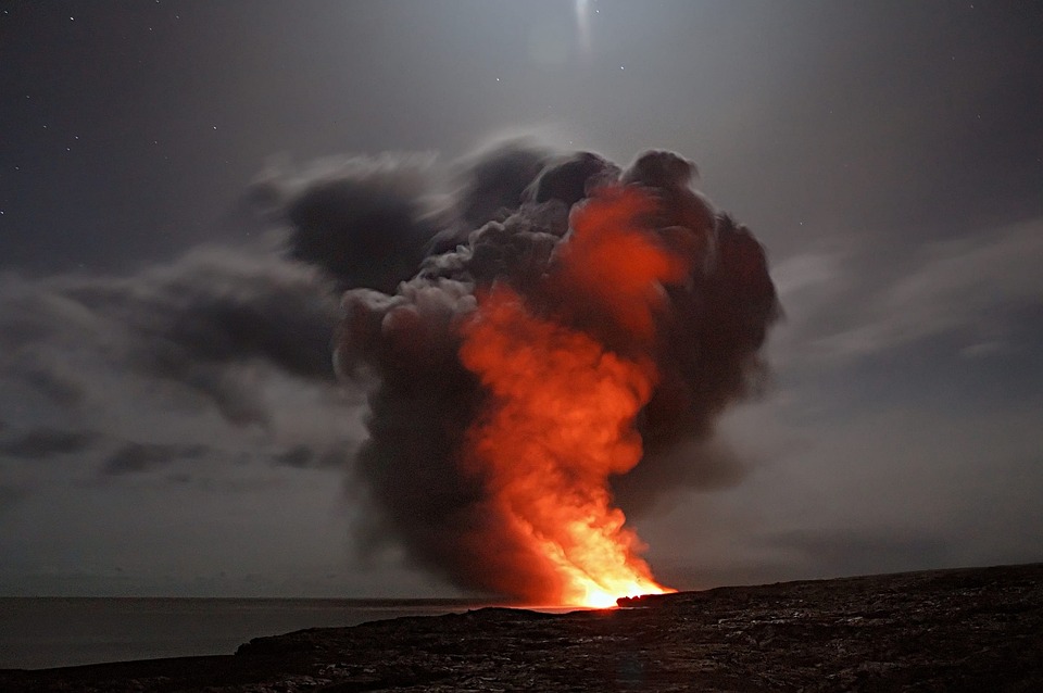 Vulkan Ruang in Indonesien: Tausende Evakuierungen und Tsunami-Gefahr